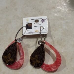 Elegant Pink and Brown Teardrop Earrings